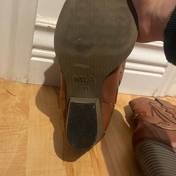 Mia leather cowboy booties - Picture 4 of 11